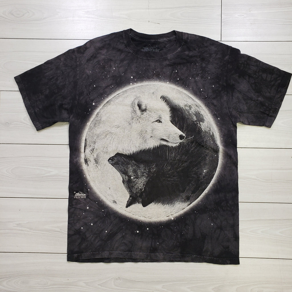 Vintage Graphic Printed Tee Black and White Ying and Yang Wolves