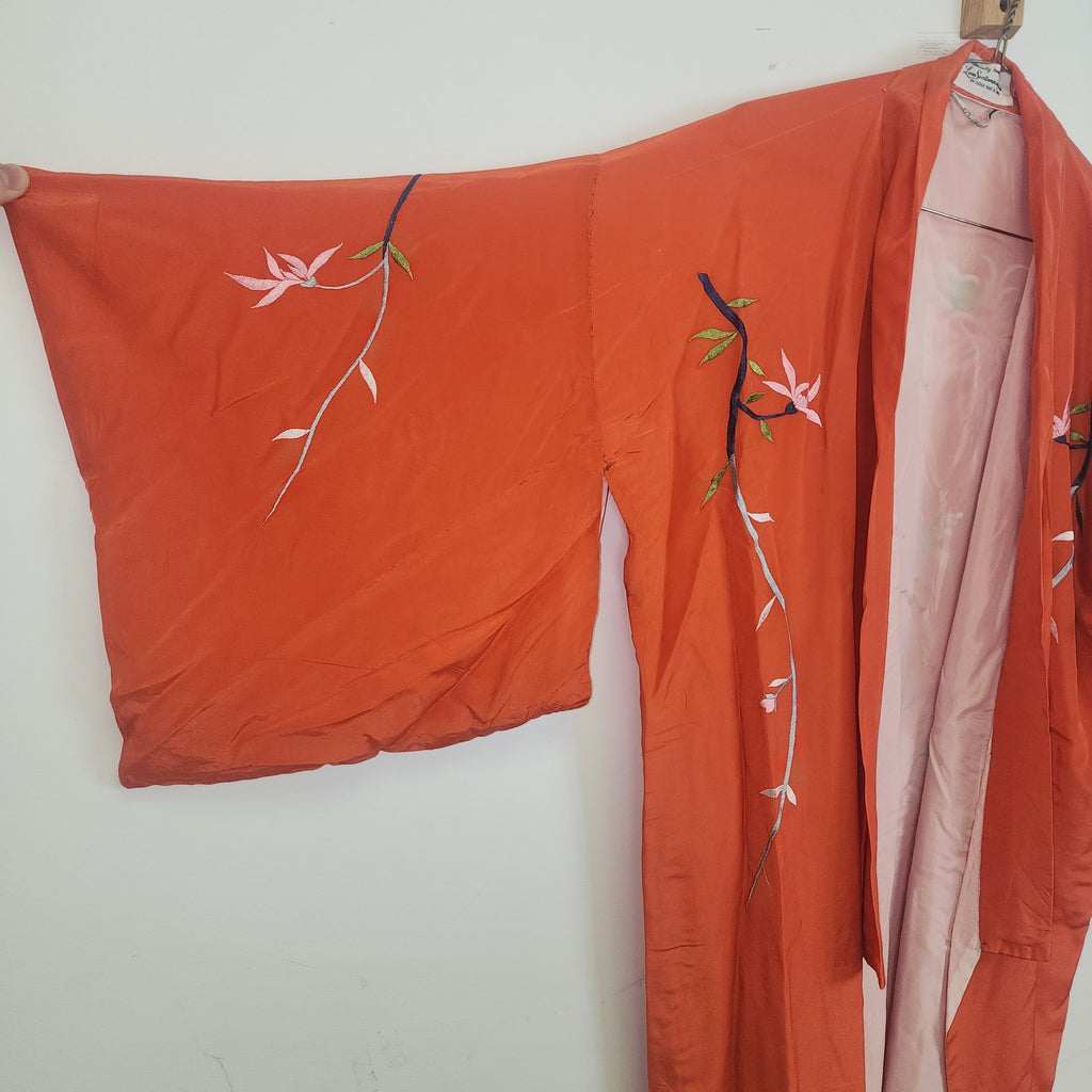 1980 Embroidered Kimono Japanese