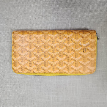 Goyard Clutch